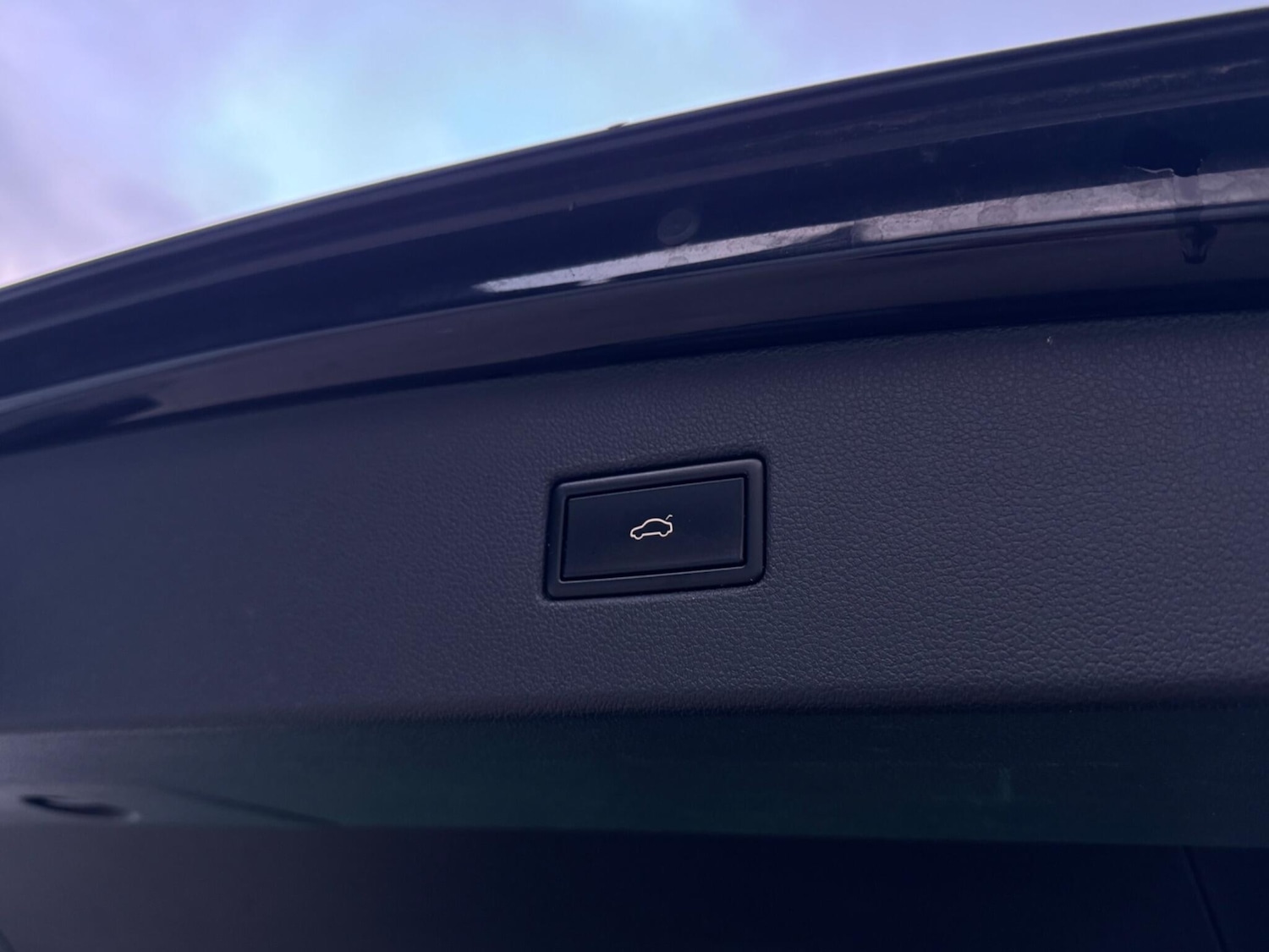 Used Volkswagen Tiguan 2019 for sale - 76511912: Photo 77