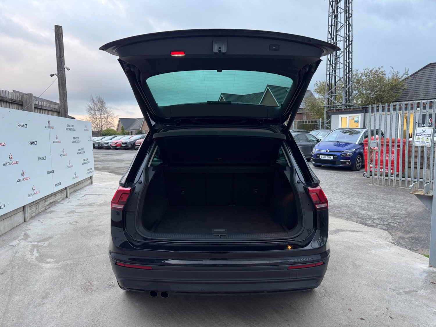 Used Volkswagen Tiguan 2019 for sale - 76511912: Photo 88