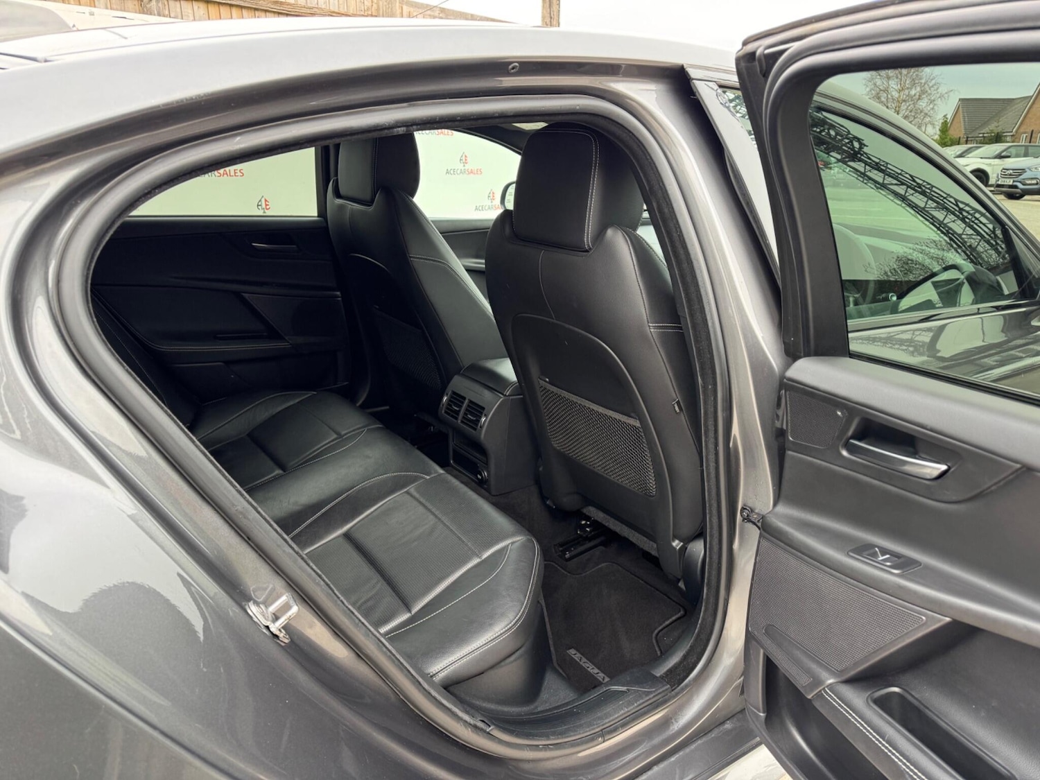 Used Jaguar XE 2018 for sale - 77993845: Photo 13