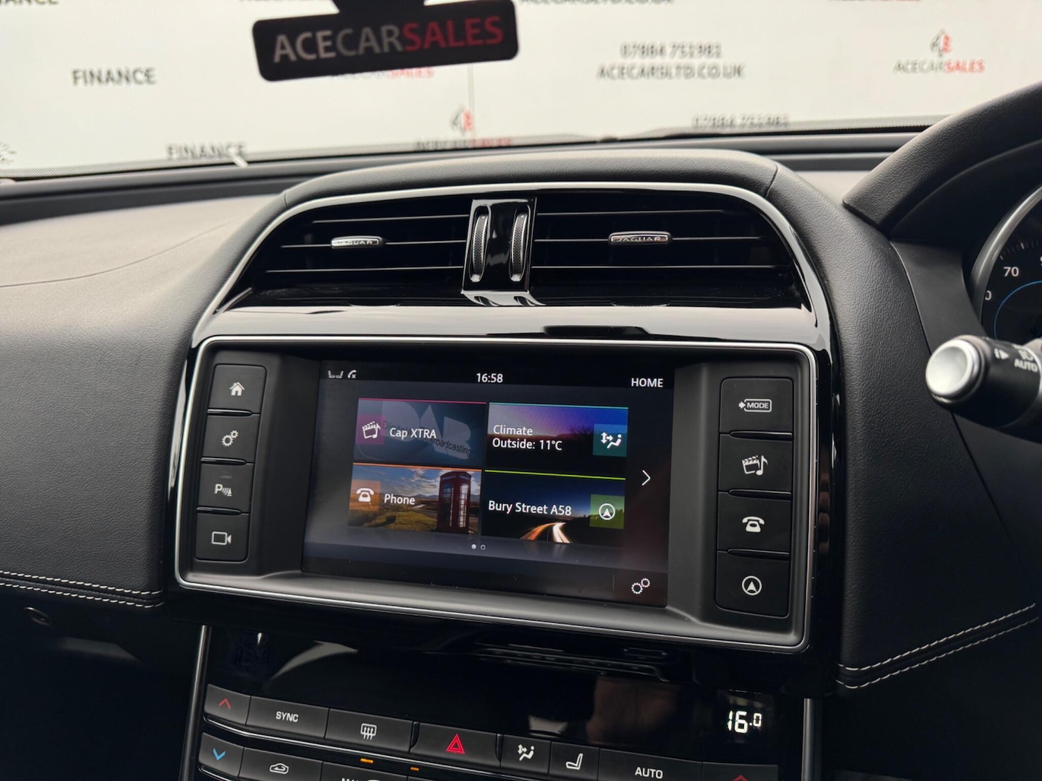 Used Jaguar XE 2018 for sale - 77993845: Photo 23