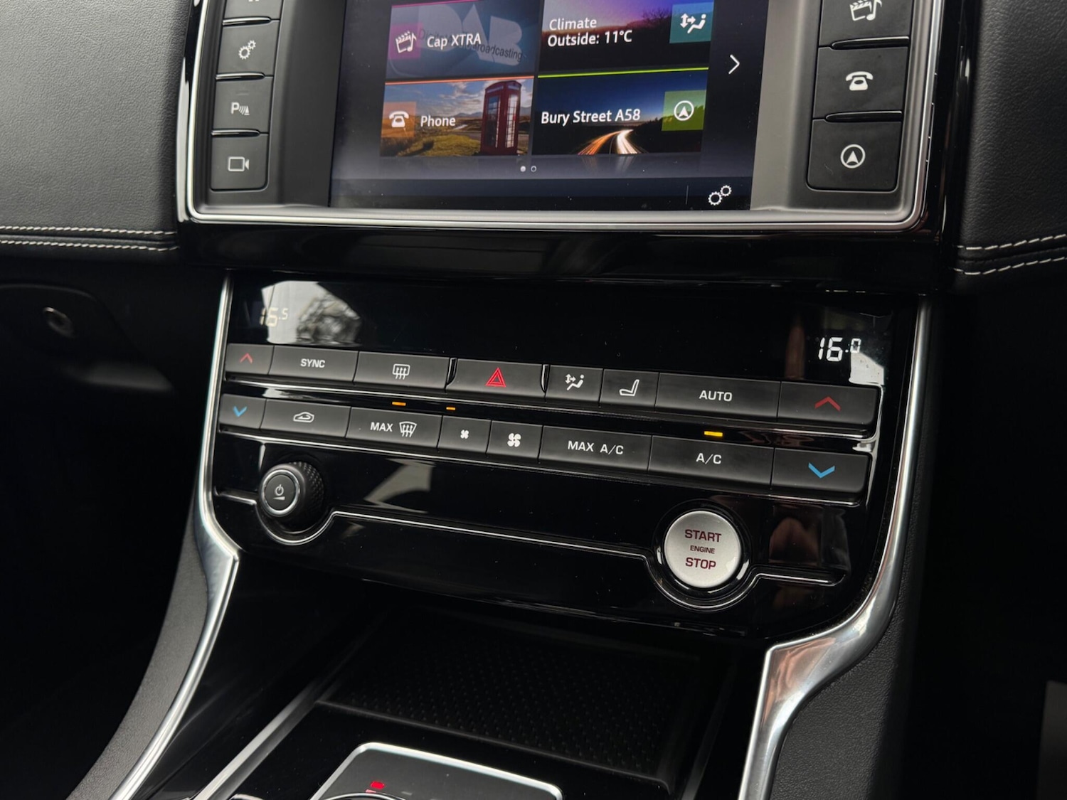 Used Jaguar XE 2018 for sale - 77993845: Photo 24