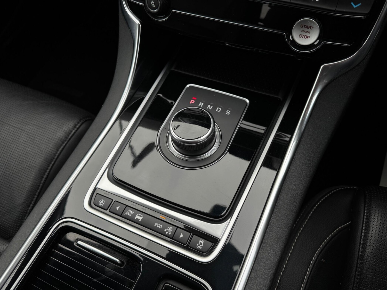 Used Jaguar XE 2018 for sale - 77993845: Photo 26