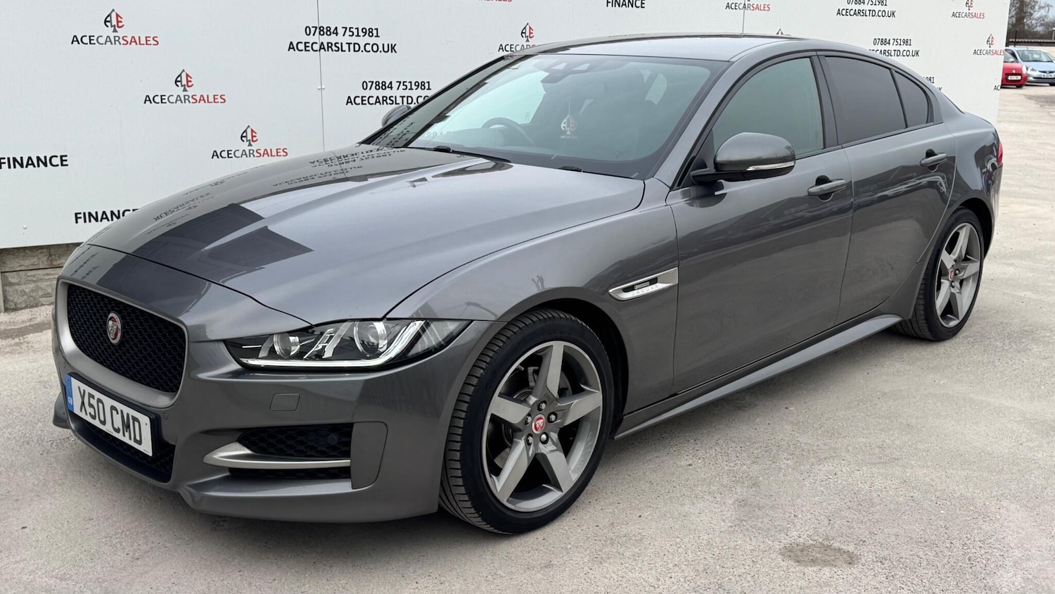 Used Jaguar XE 2018 for sale - 77993845: Photo 4