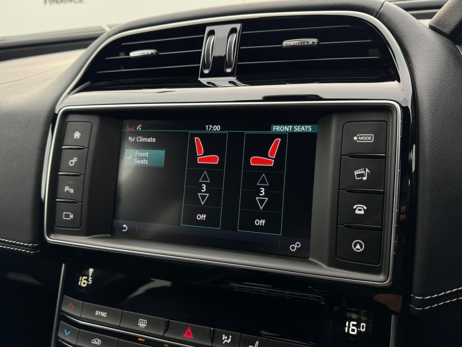 Used Jaguar XE 2018 for sale - 77993845: Photo 41