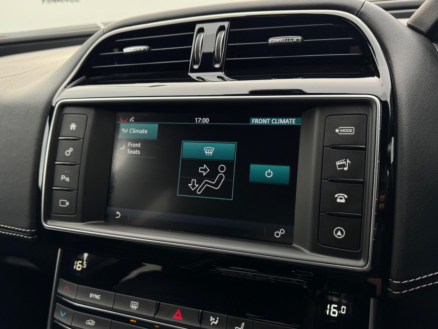 Used Jaguar XE 2018 for sale - 77993845: Photo 44