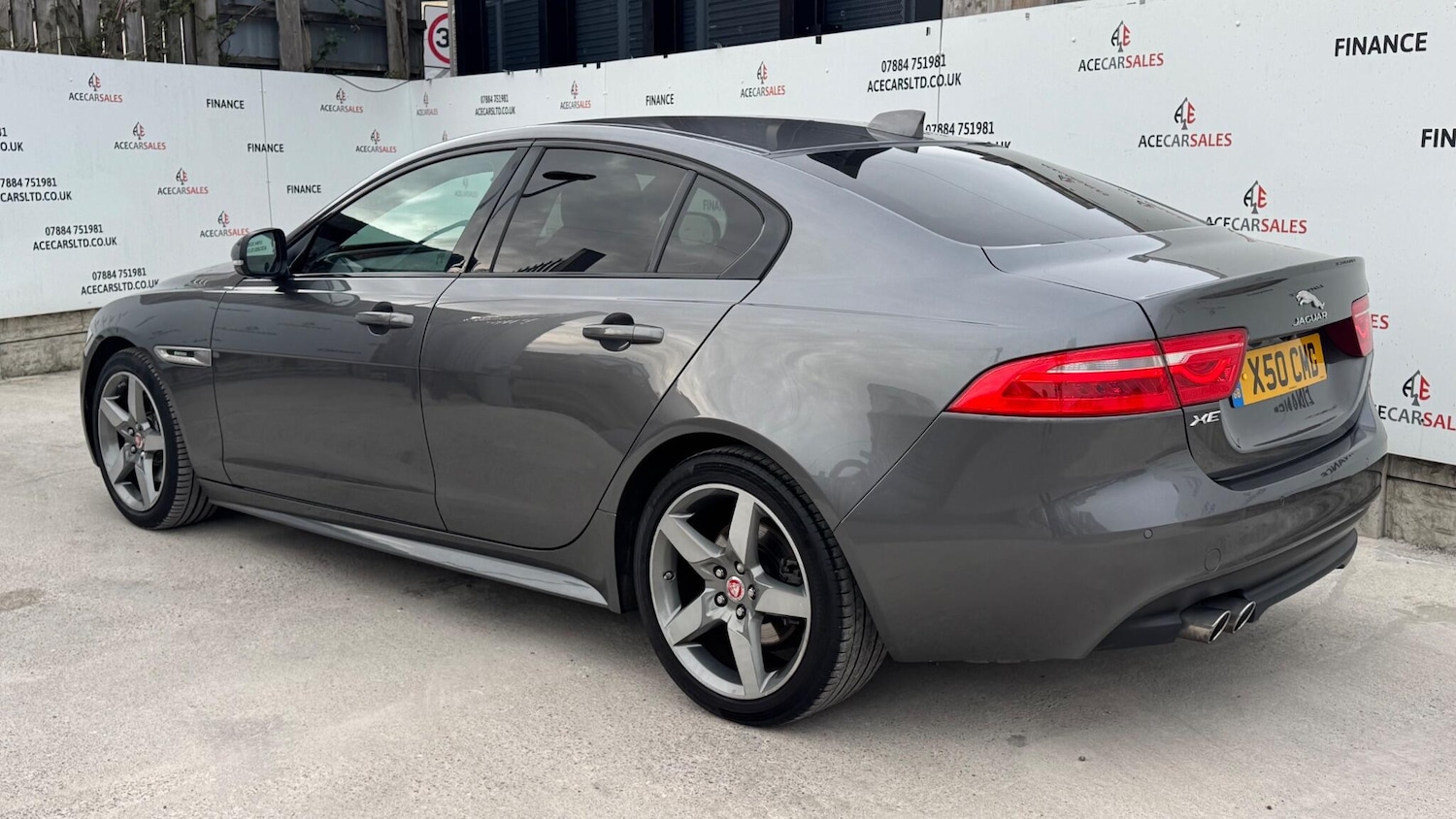 Used Jaguar XE 2018 for sale - 77993845: Photo 6