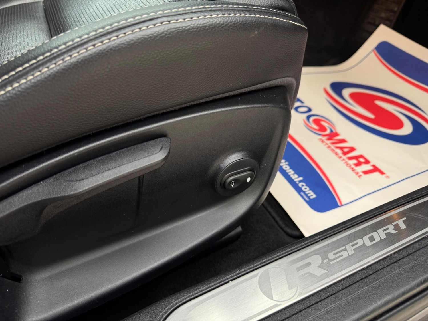 Used Jaguar XE 2018 for sale - 77993845: Photo 62