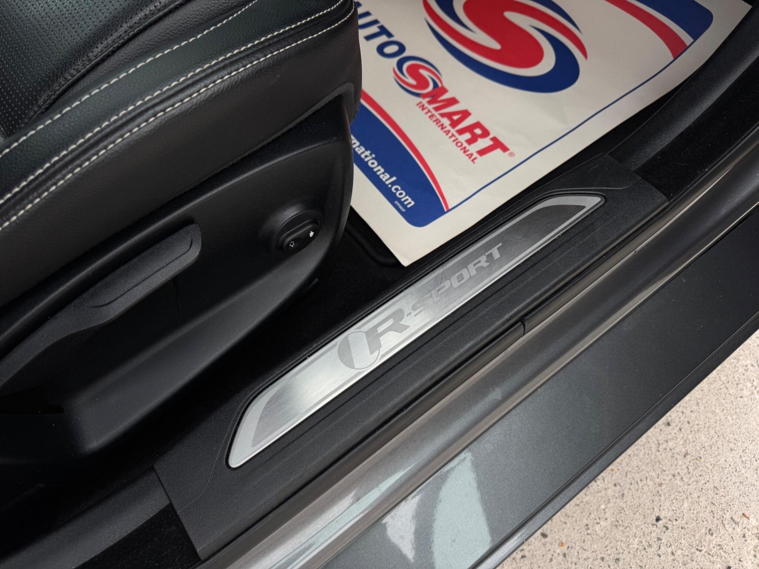 Used Jaguar XE 2018 for sale - 77993845: Photo 63