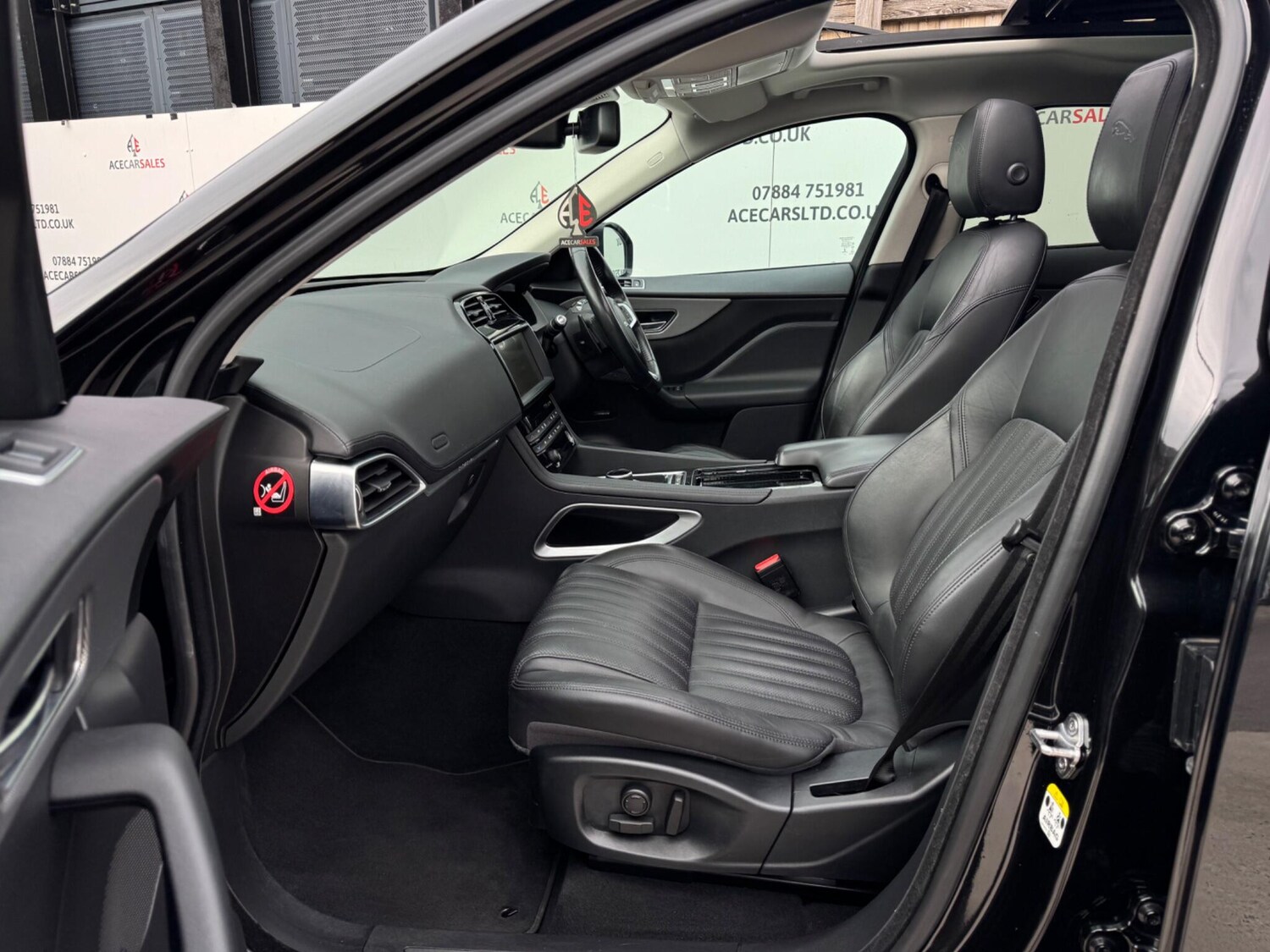 Used Jaguar F-Pace 2018 for sale - 78034259: Photo 18