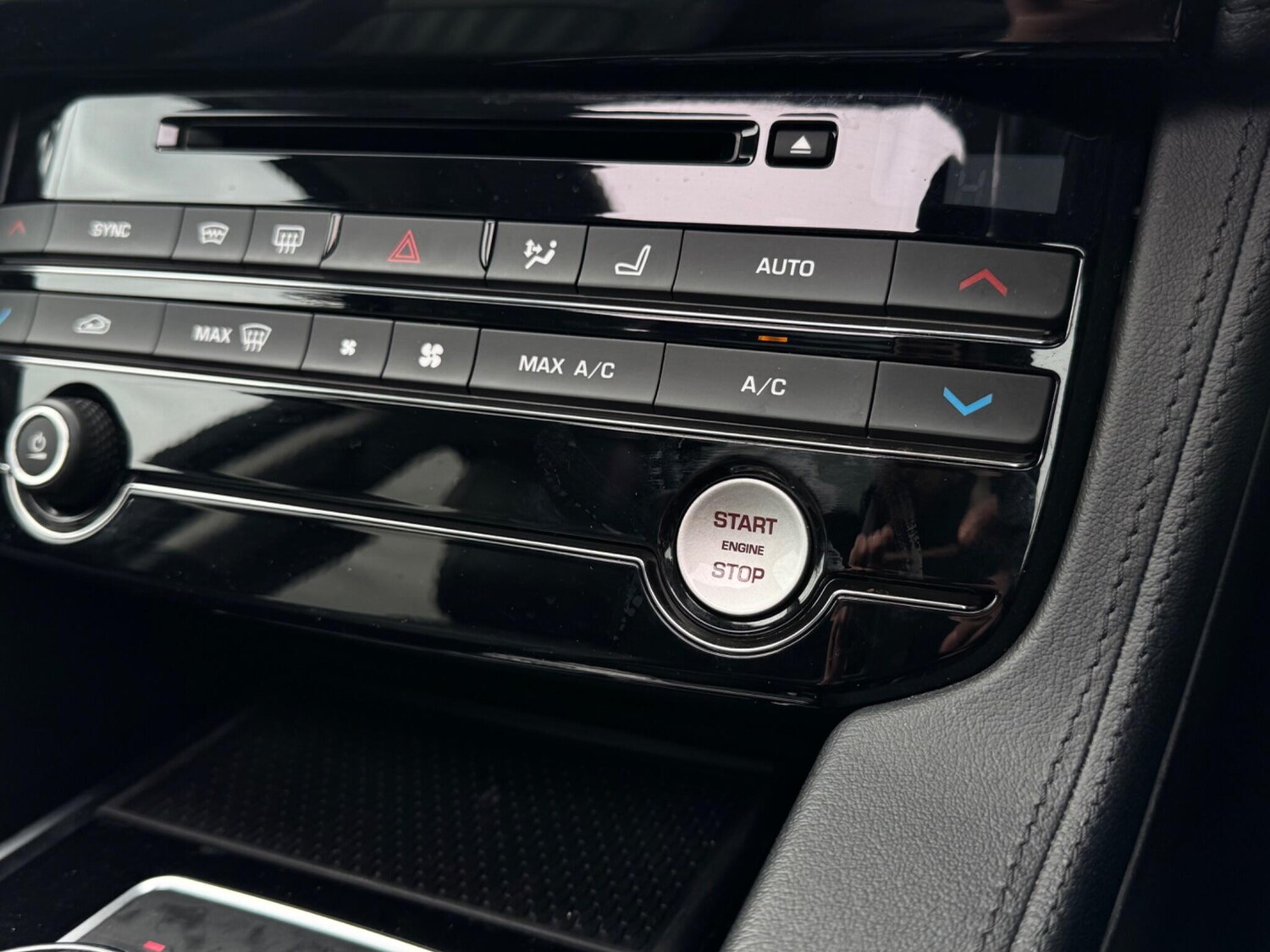 Used Jaguar F-Pace 2018 for sale - 78034259: Photo 26