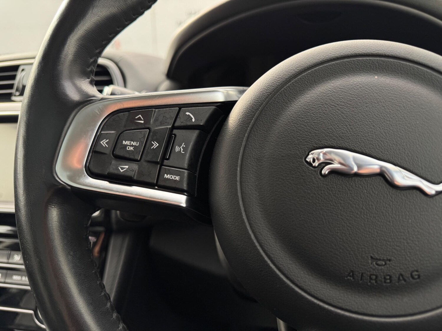 Used Jaguar F-Pace 2018 for sale - 78034259: Photo 33