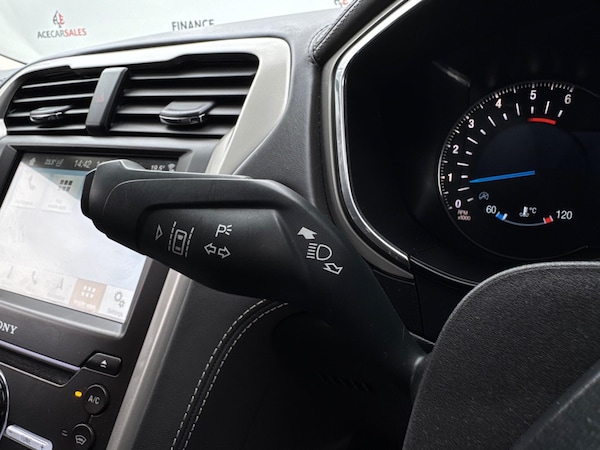Used Ford Mondeo 2018 for sale - 76307647: Photo 32