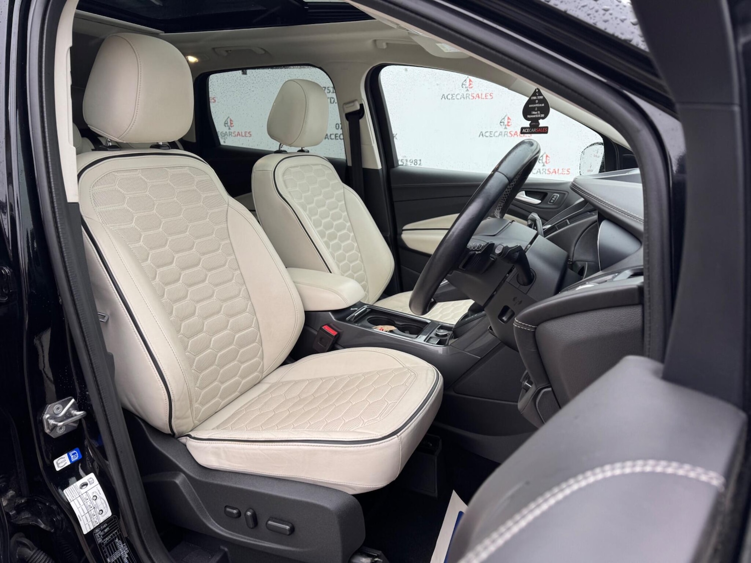 Used Ford Kuga 2017 for sale - 77290571: Photo 12