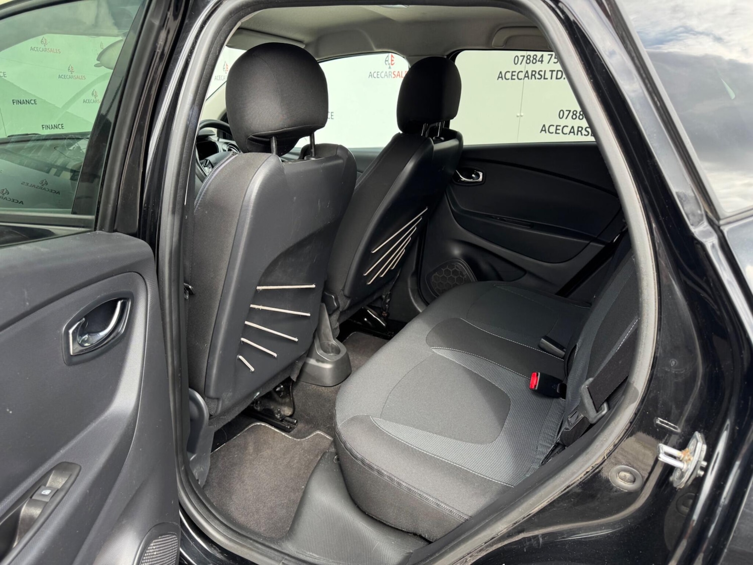 Used Renault Captur 2015 for sale - 77538404: Photo 15