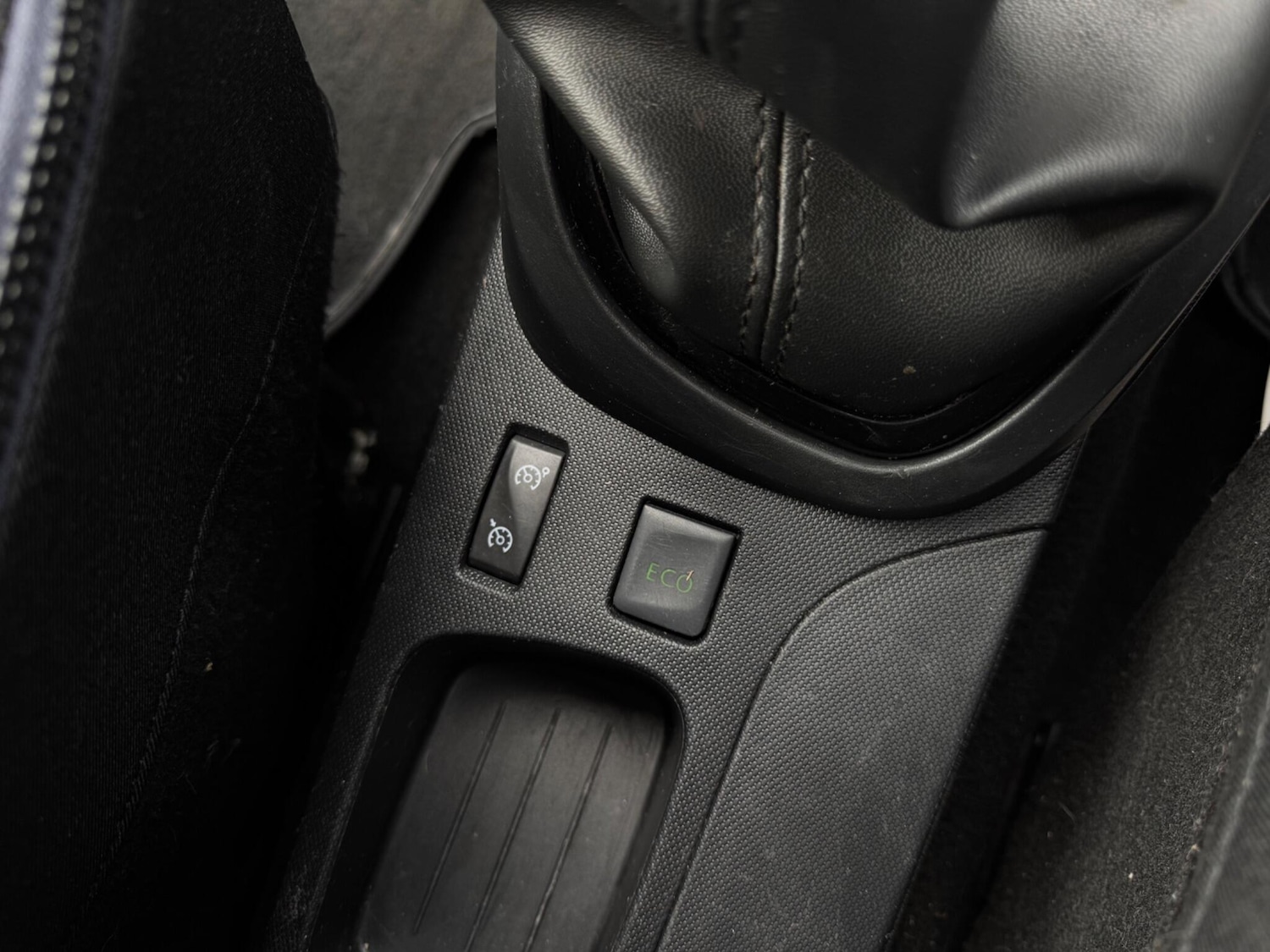 Used Renault Captur 2015 for sale - 77538404: Photo 27