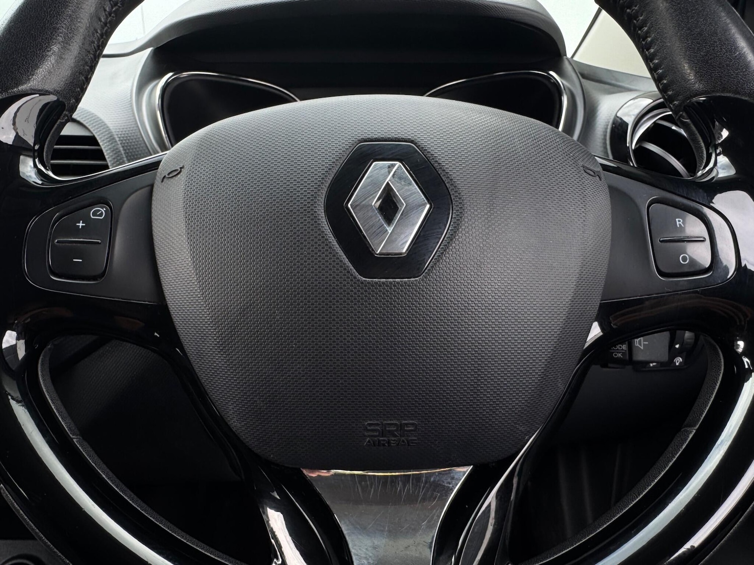 Used Renault Captur 2015 for sale - 77538404: Photo 31