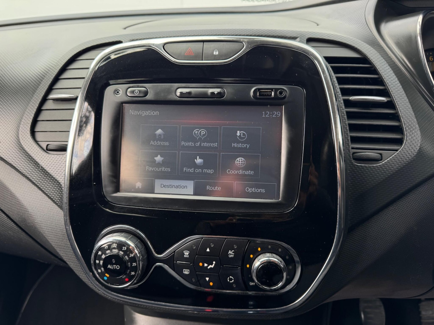 Used Renault Captur 2015 for sale - 77538404: Photo 38