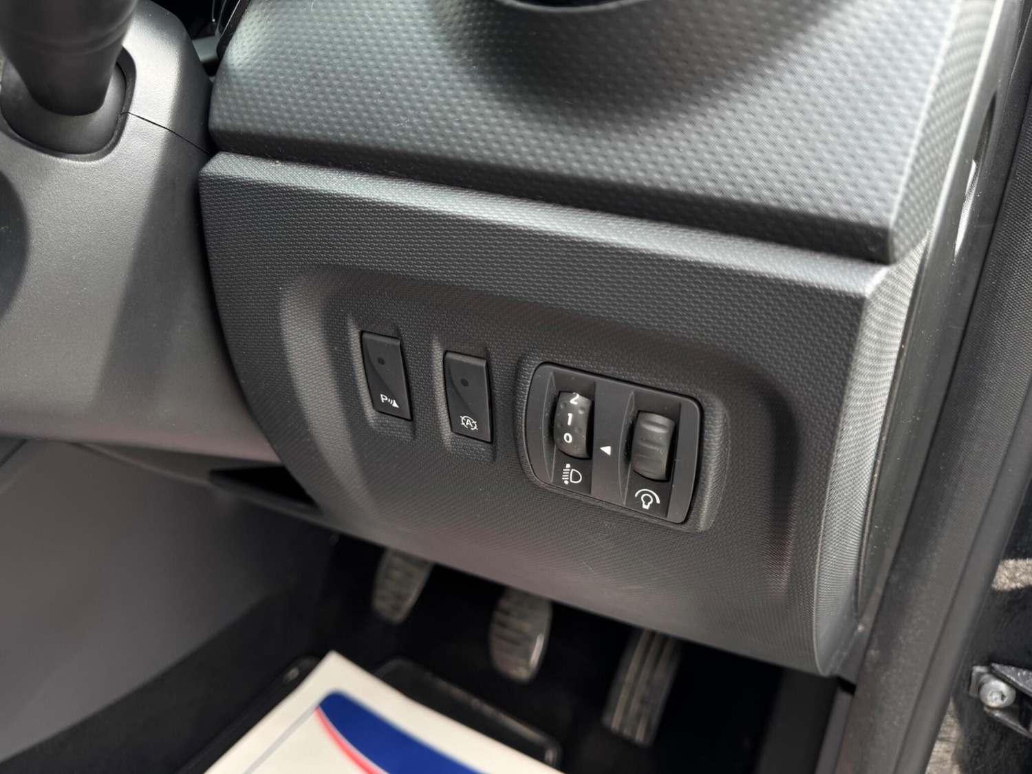 Used Renault Captur 2015 for sale - 77538404: Photo 44