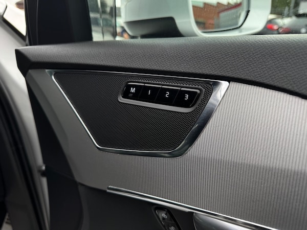 Used Volvo XC90 2017 for sale - 76179548: Photo 53