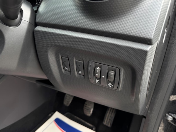 Used Renault Captur 2015 for sale - 75677523: Photo 44