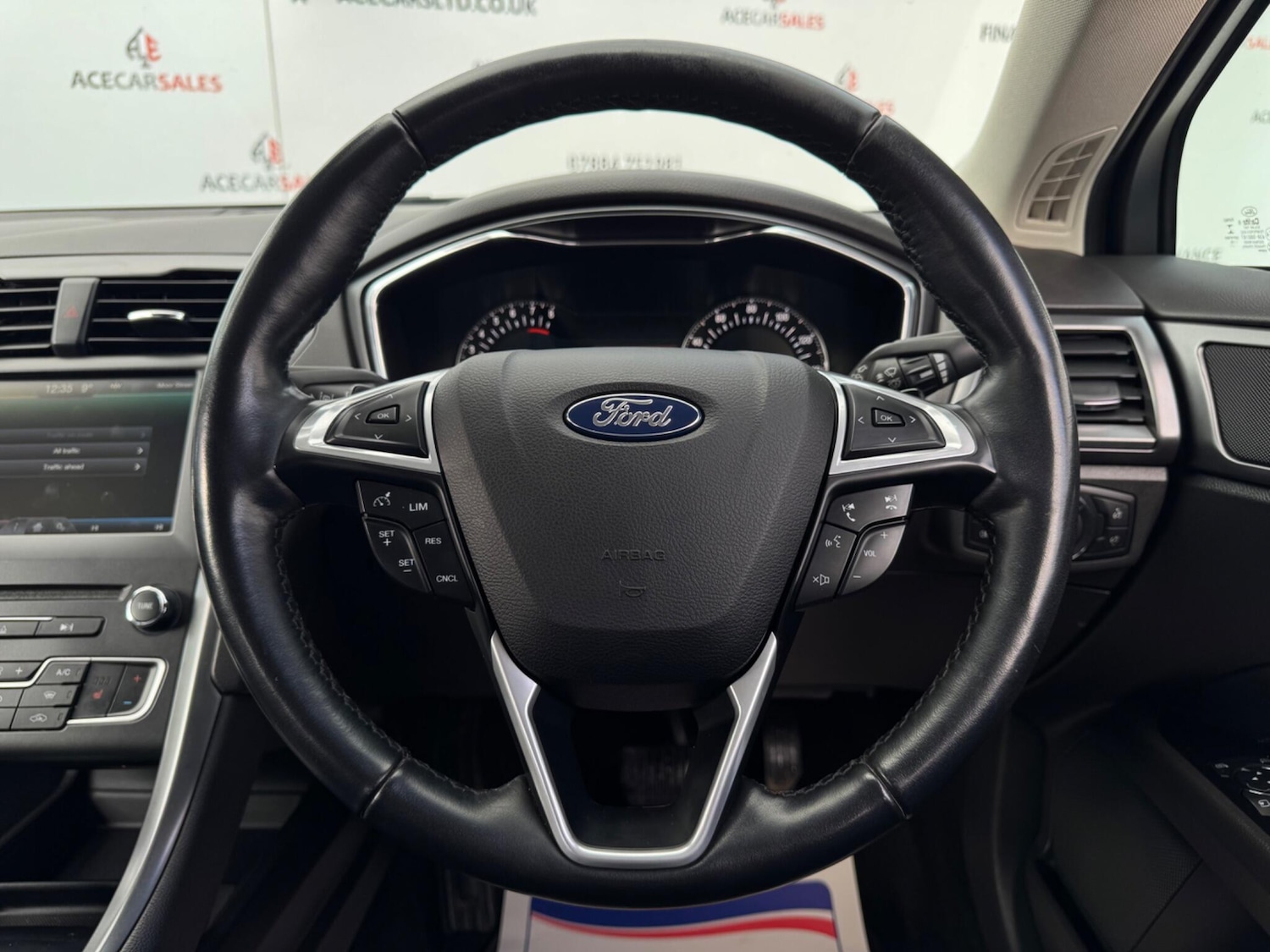 Used Ford Mondeo 2015 for sale - 76381240: Photo 29