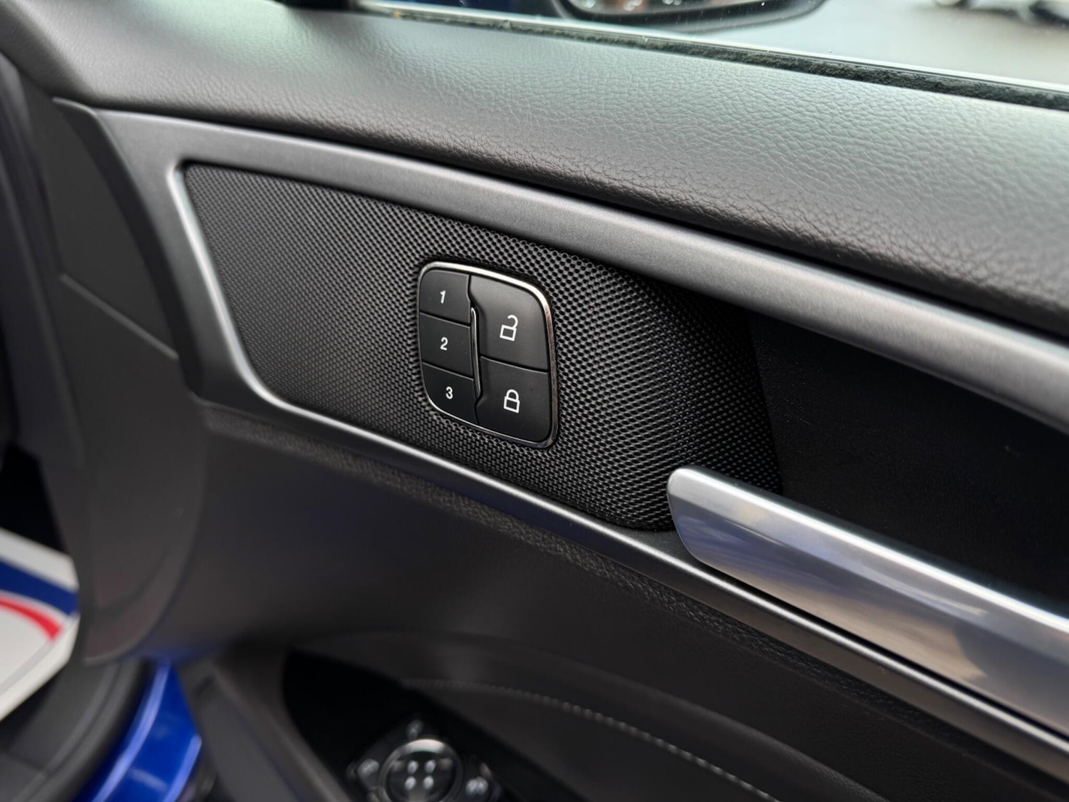 Used Ford Mondeo 2015 for sale - 76381240: Photo 59