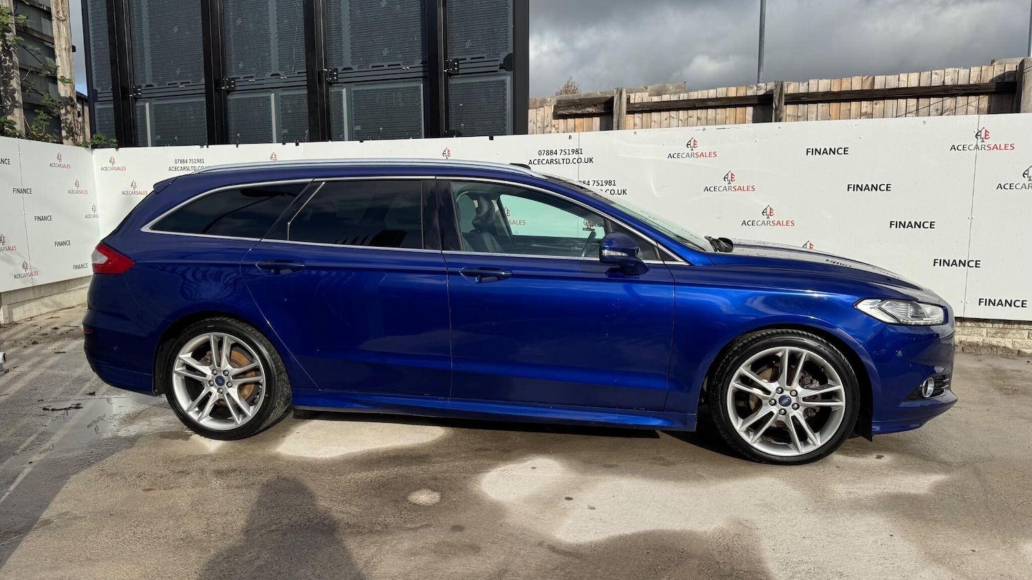 Used Ford Mondeo 2015 for sale - 76381240: Photo 9