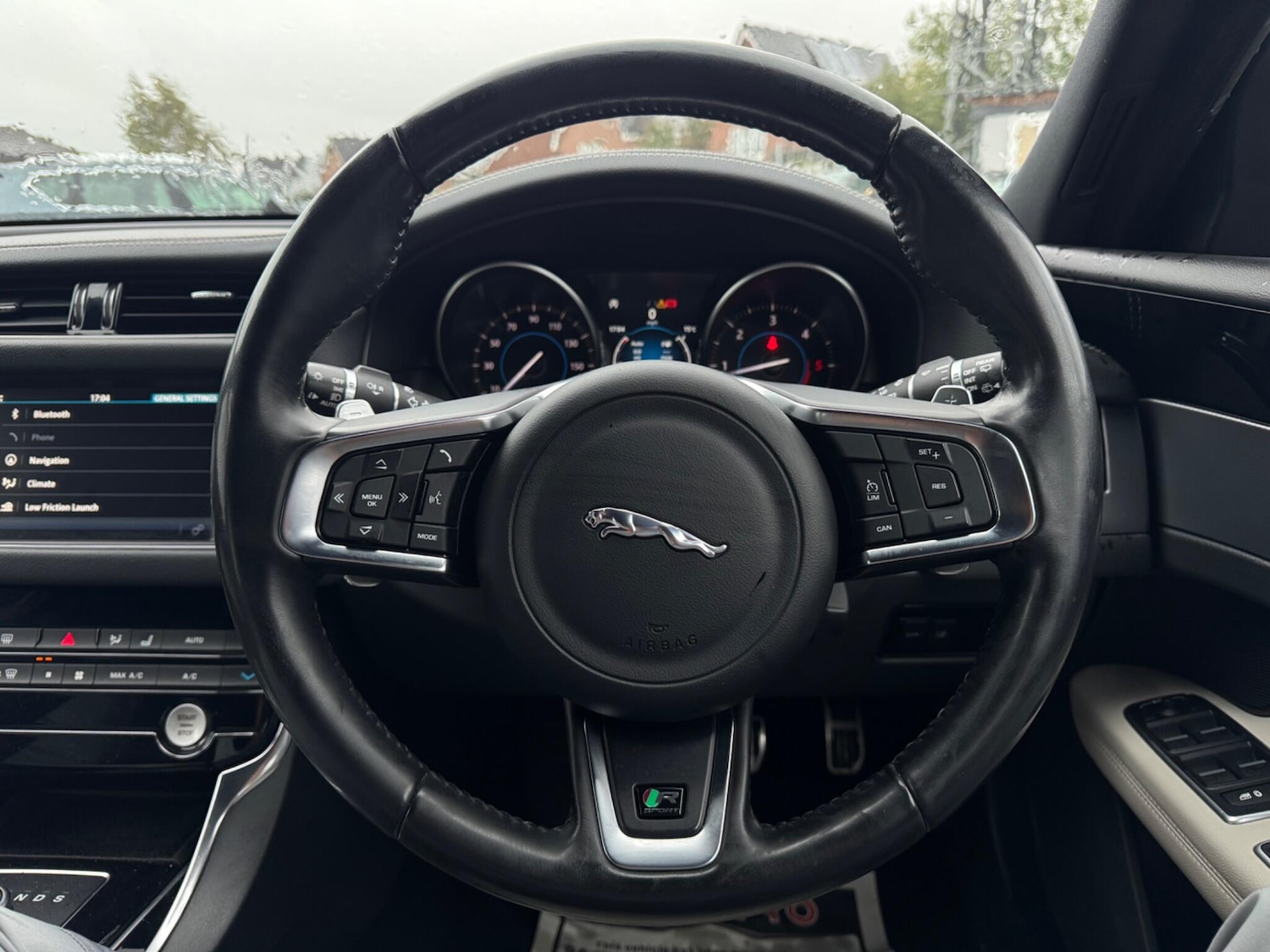 Used Jaguar XF 2018 for sale - 76166653: Photo 11