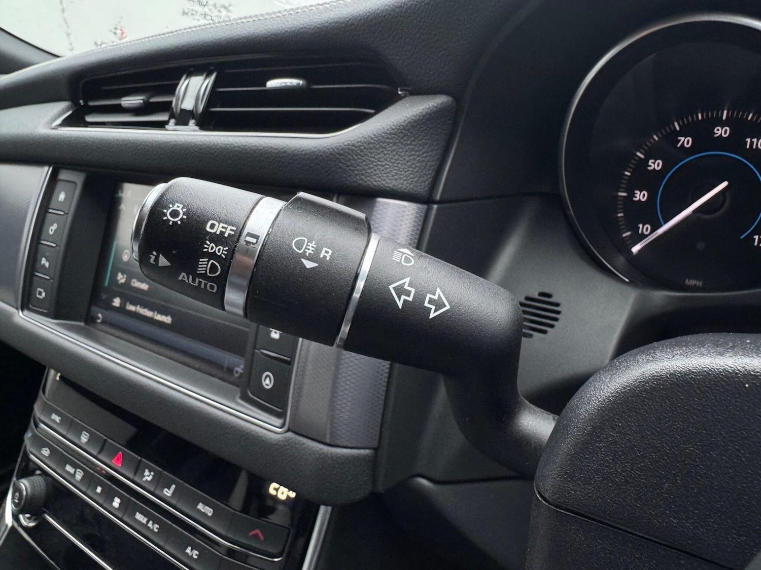 Used Jaguar XF 2018 for sale - 76166653: Photo 12