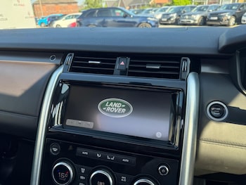 Used Land Rover Discovery 2018 for sale - 79034463: Photo
