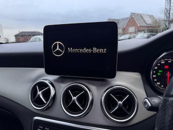 Used Mercedes-Benz GLA 2018 for sale - 77696169: Photo