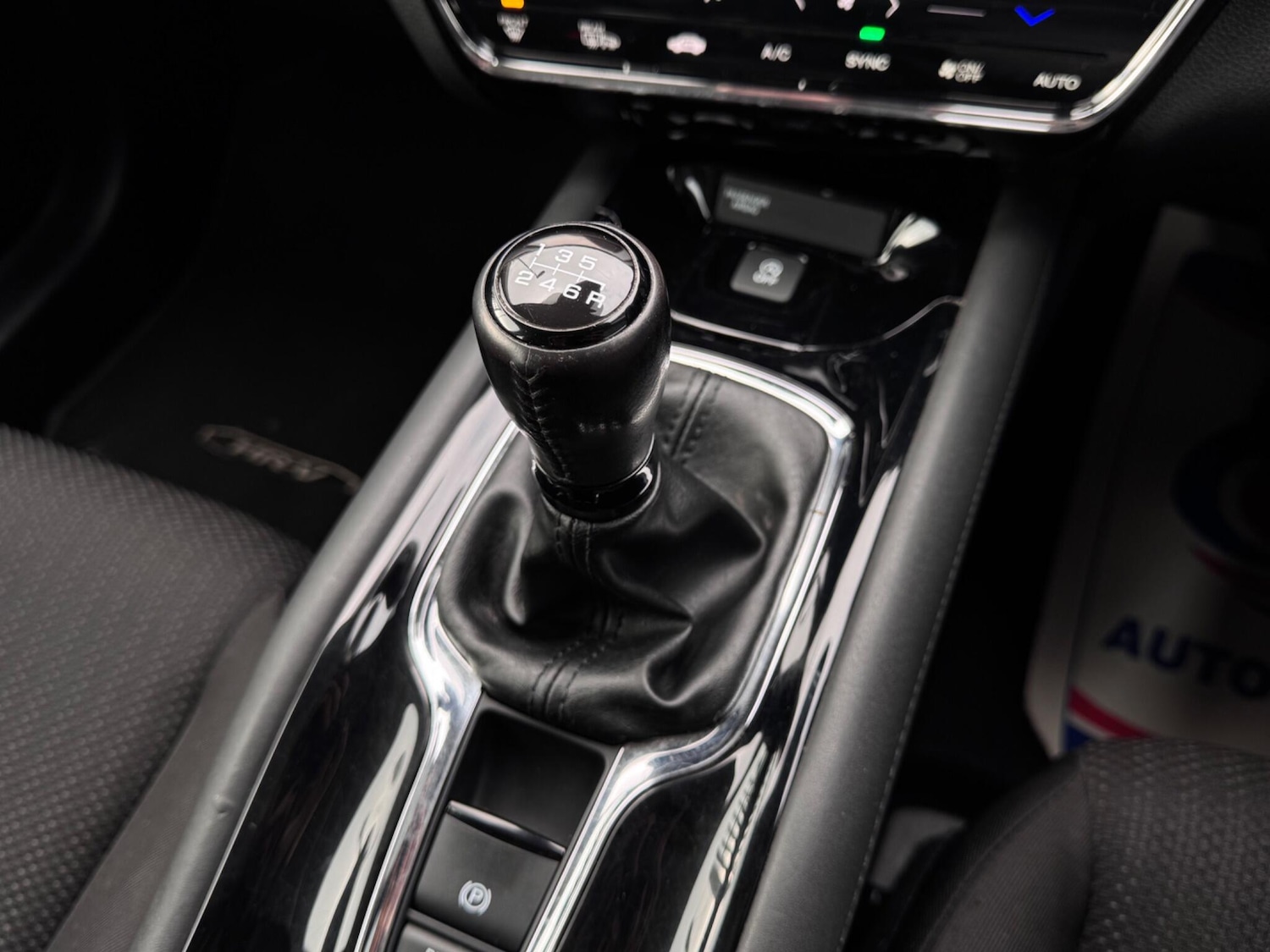 Used Honda HR-V 2017 for sale - 77670906: Photo 26