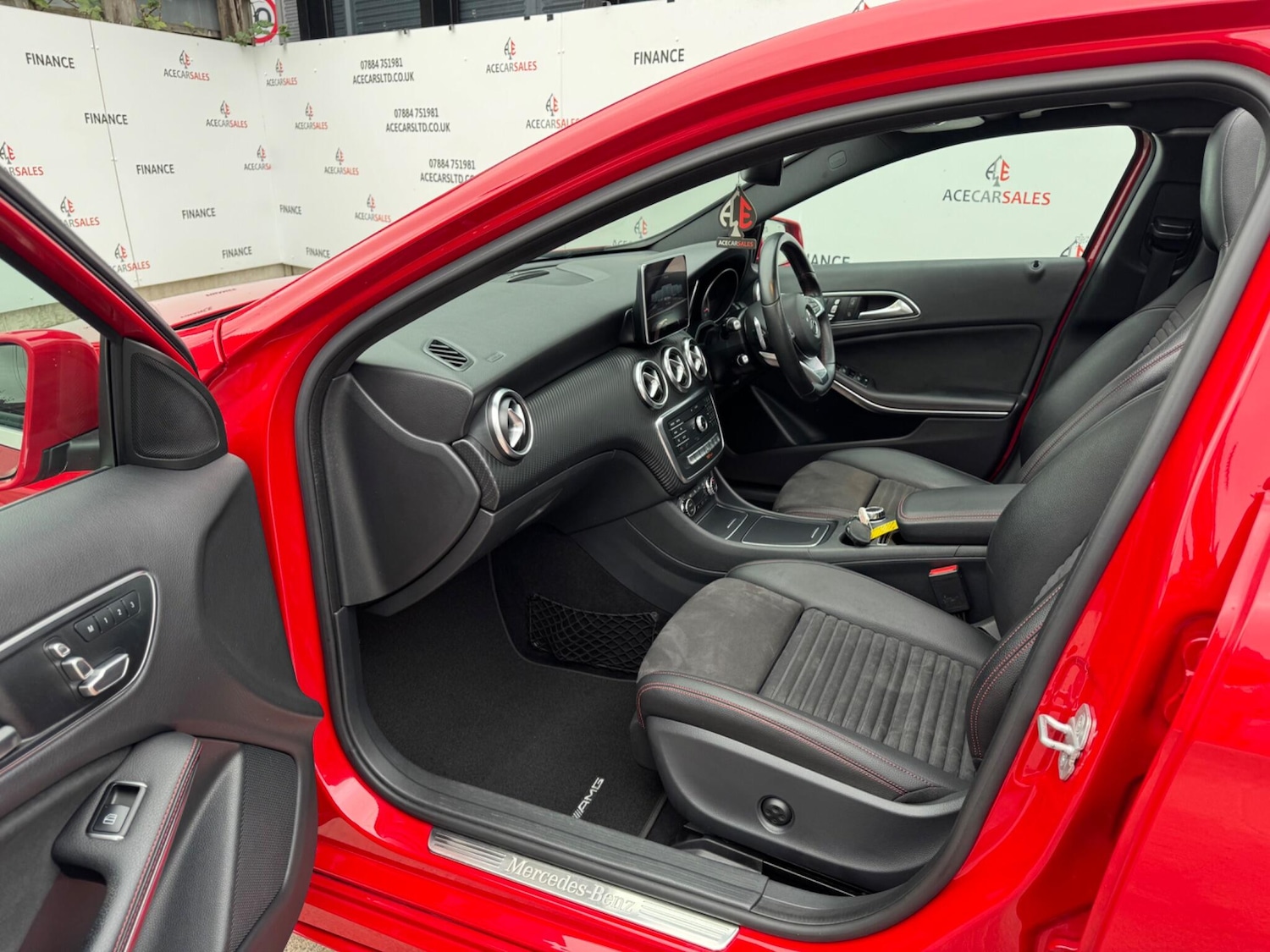 Used Mercedes-Benz A-Class 2015 for sale - 76337619: Photo 17