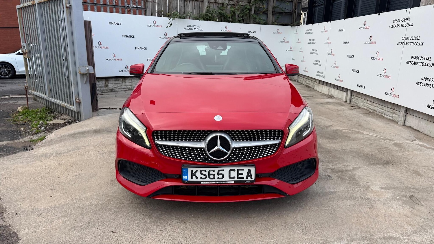 Used Mercedes-Benz A-Class 2015 for sale - 76337619: Photo 3