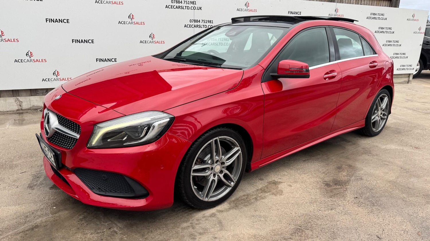 Used Mercedes-Benz A-Class 2015 for sale - 76337619: Photo 4