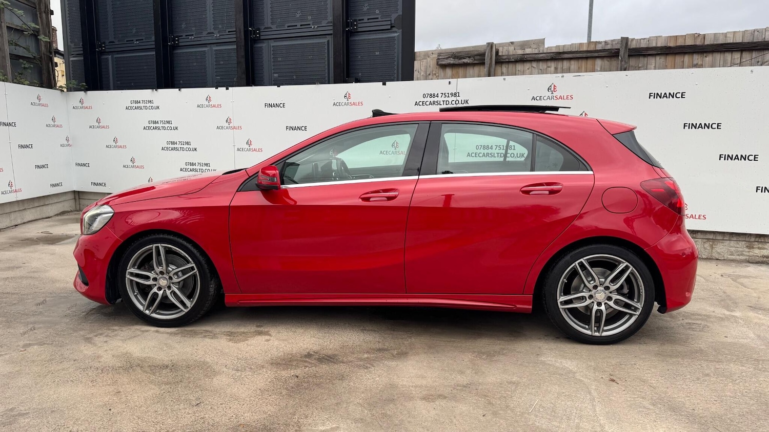 Used Mercedes-Benz A-Class 2015 for sale - 76337619: Photo 5