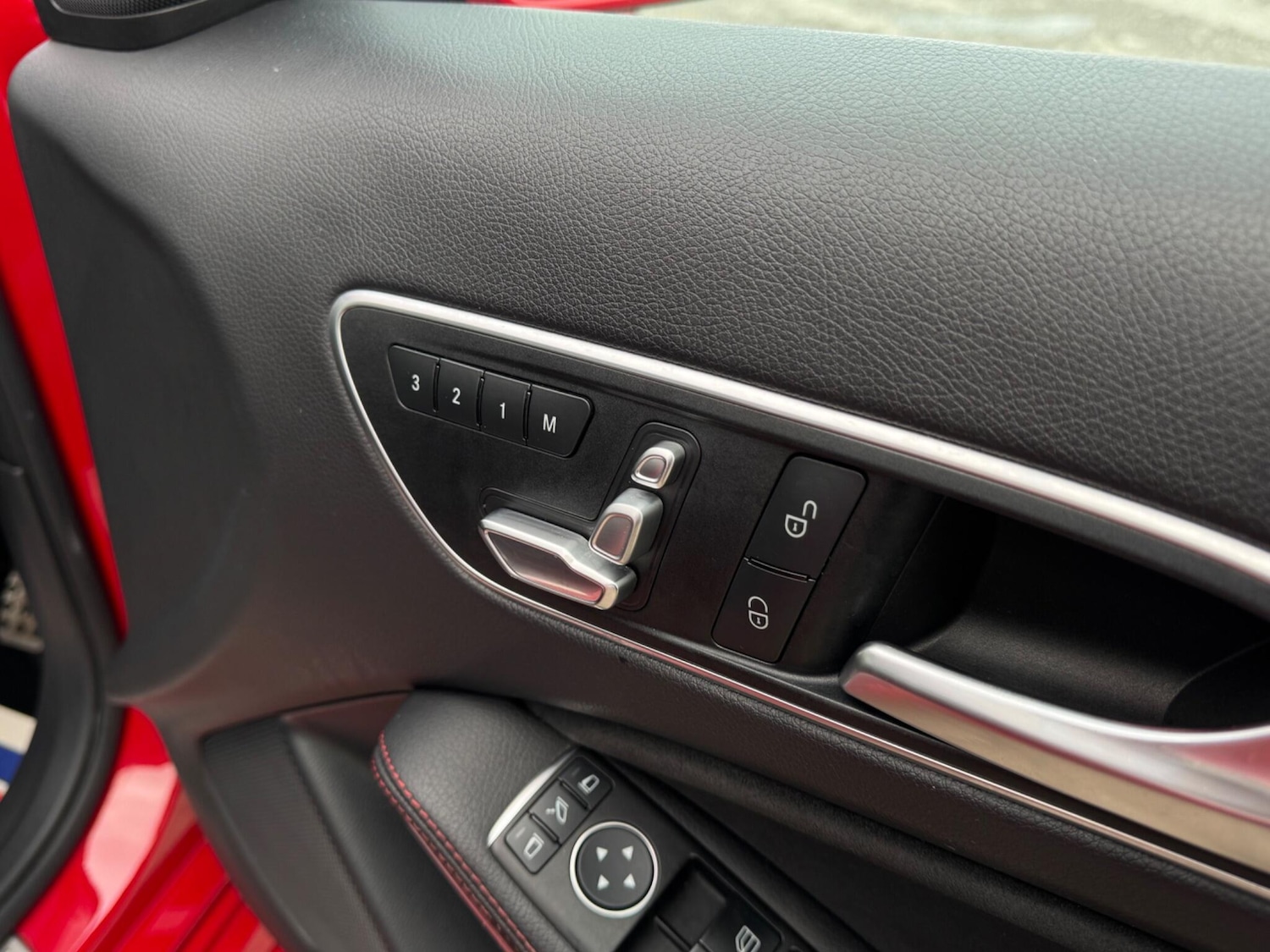 Used Mercedes-Benz A-Class 2015 for sale - 76337619: Photo 65
