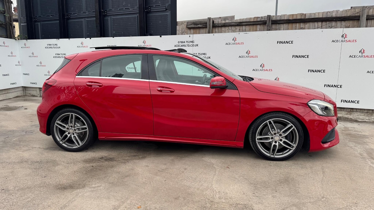 Used Mercedes-Benz A-Class 2015 for sale - 76337619: Photo 9
