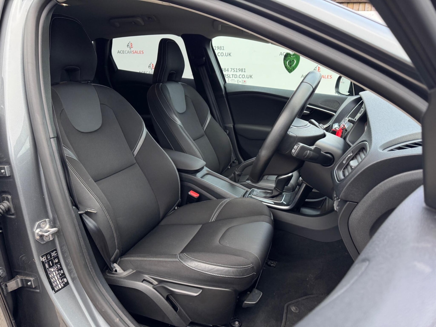 Used Volvo V40 2019 for sale - 77238637: Photo 11