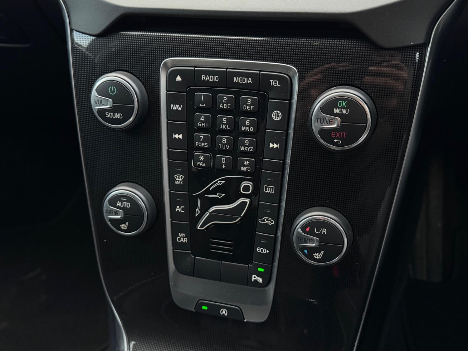 Used Volvo V40 2019 for sale - 77238637: Photo 16