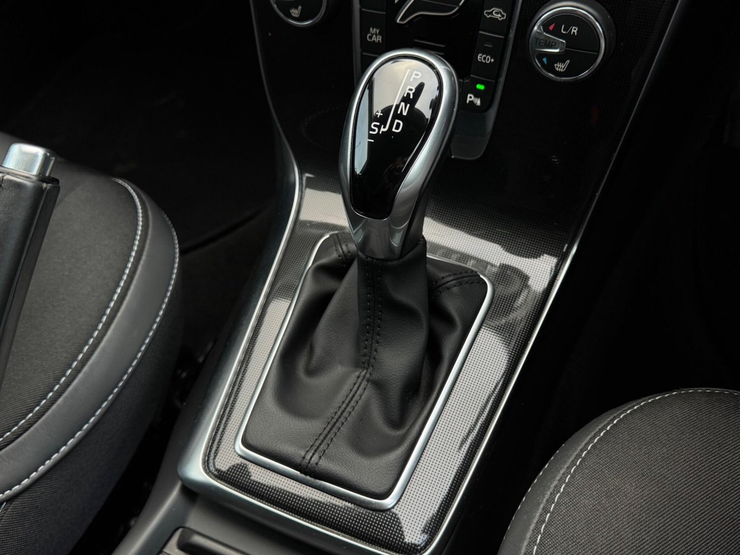 Used Volvo V40 2019 for sale - 77238637: Photo 17