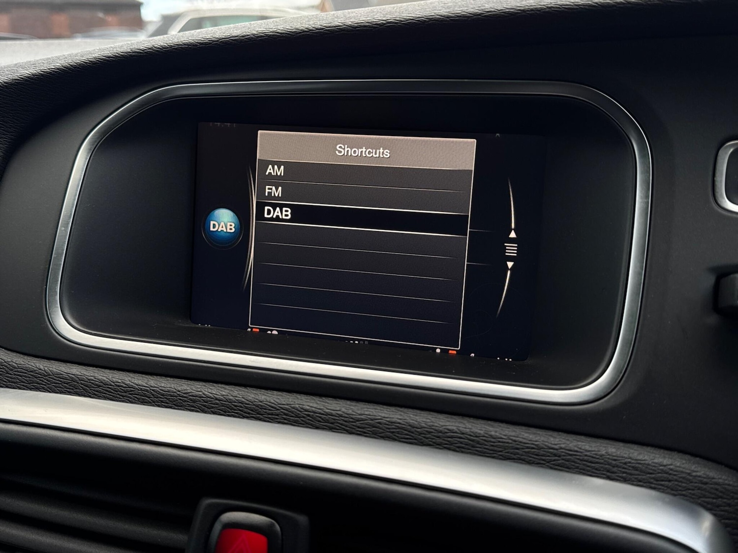 Used Volvo V40 2019 for sale - 77238637: Photo 24