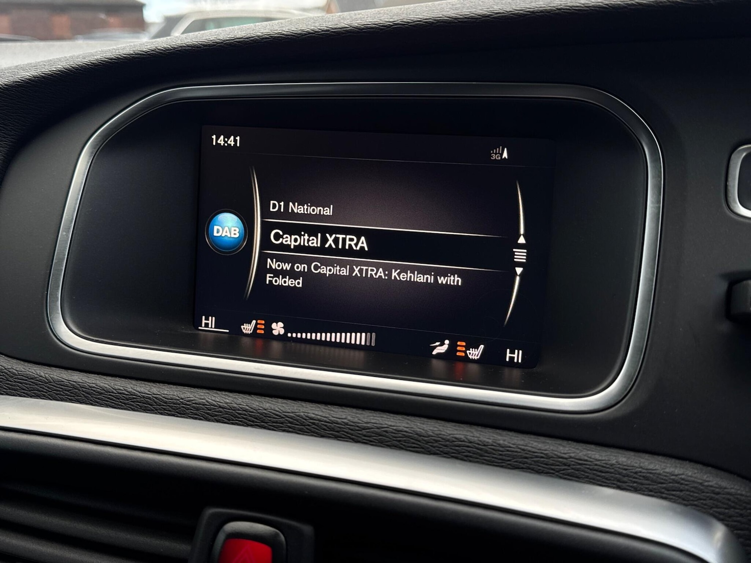 Used Volvo V40 2019 for sale - 77238637: Photo 25