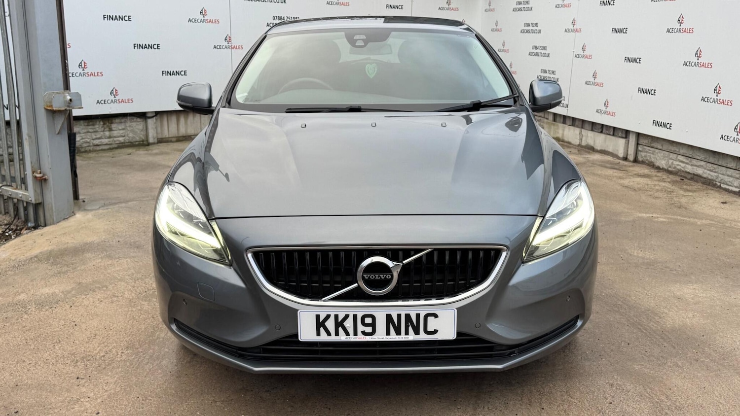 Used Volvo V40 2019 for sale - 77238637: Photo 3