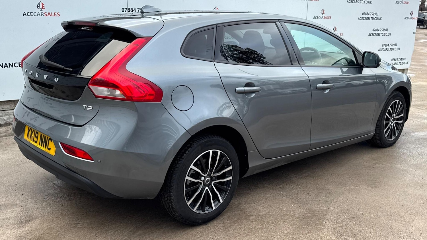 Used Volvo V40 2019 for sale - 77238637: Photo 8