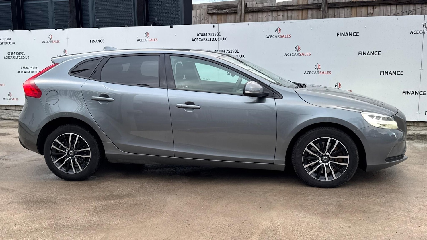 Used Volvo V40 2019 for sale - 77238637: Photo 9