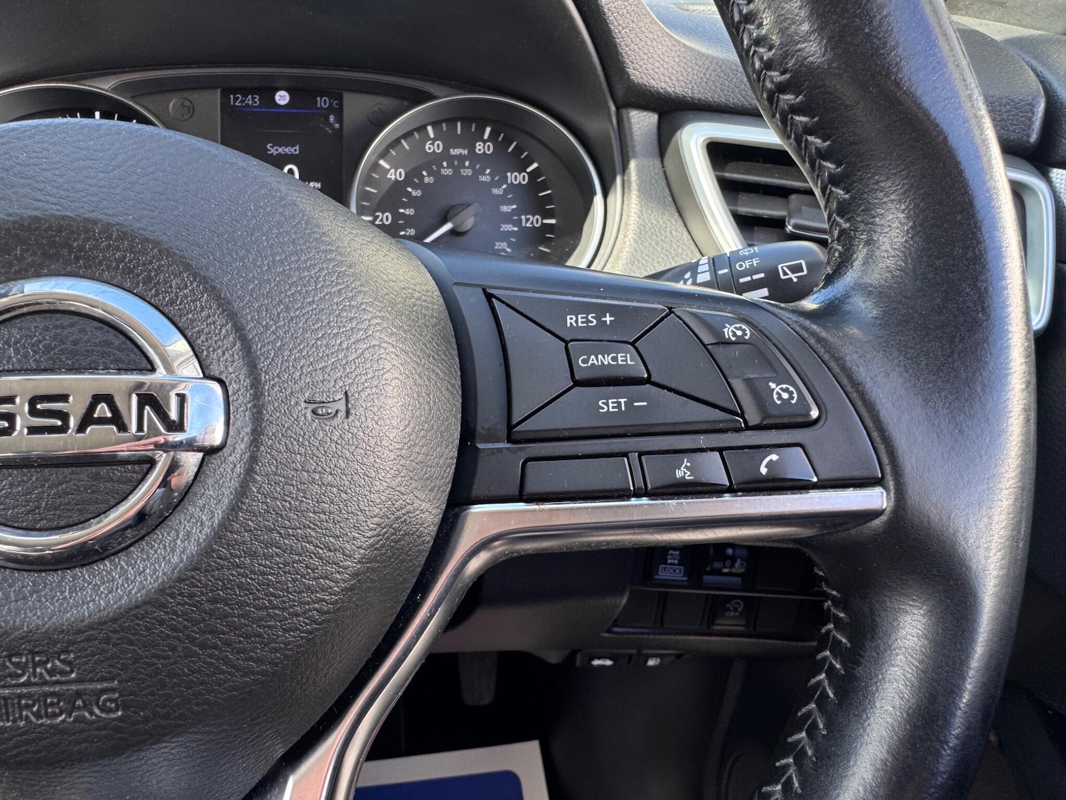 Used Nissan Qashqai for sale - 77737797: Photo 32