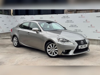 Lexus - IS
