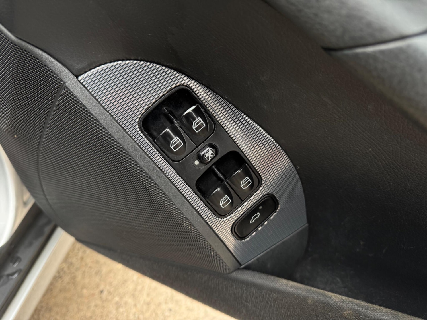 Used Mercedes-Benz CLK for sale - 76952898: Photo 40