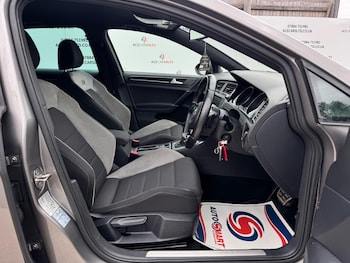 Used Volkswagen Golf 2014 for sale - 78947203: Photo